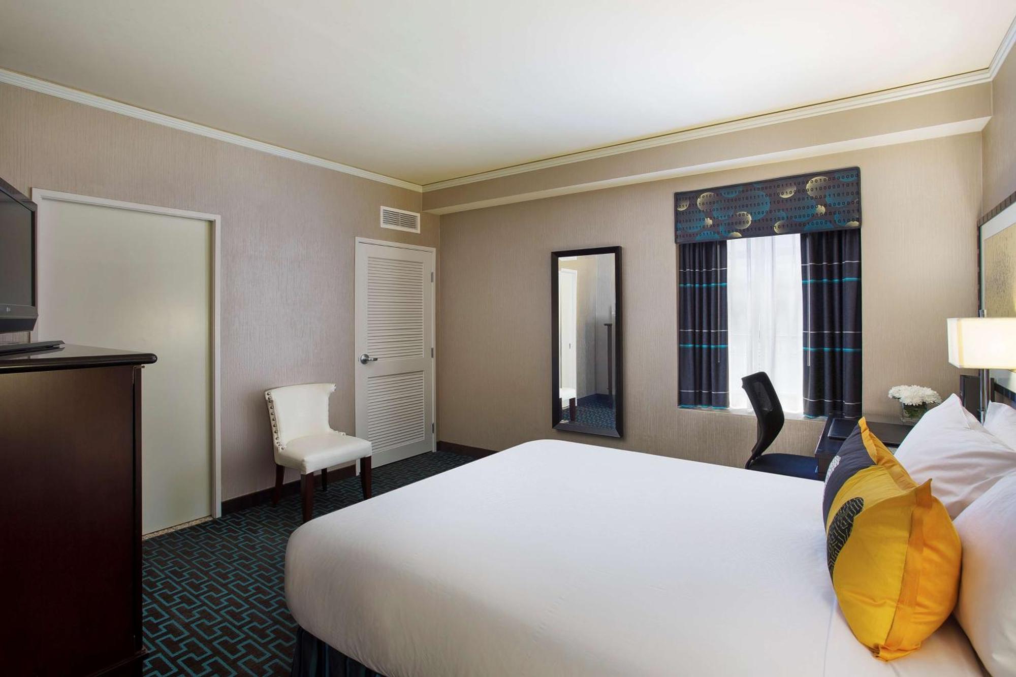 Juniper Hotel Cupertino, Curio Collection By Hilton Exterior foto